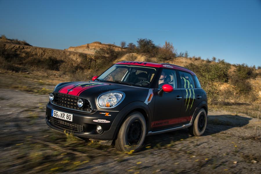  Mini Countryman X-Raid Service Vehicle 2012 года  (фото 34 из 41)